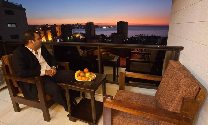 Haret Sakher Hotel | Queens Land Hotel