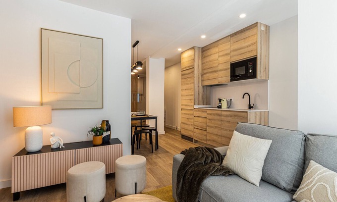 Lista Apartamento | Queens Salamanca I - Alquiler Corta Duración