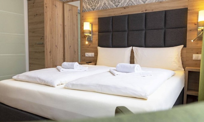 Rhens Casa | Queensize double room GH-early booking rate - AKZENT Hotel Roter Ochse