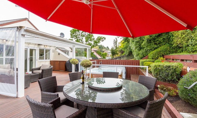 Fernhill Cabaña | Queenstown Haven - Queenstown Holiday Home