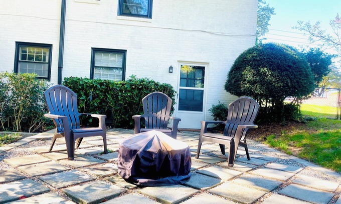Raleigh Apartamento | Quiet 1/1 Apt. Suite w/ Private entrance in the beltway of Raleigh!