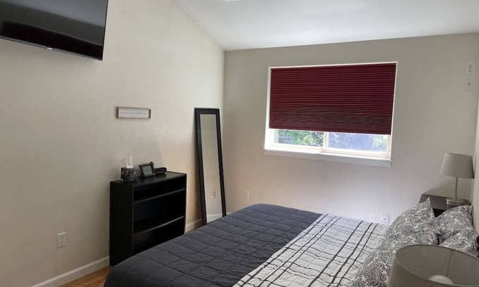 Bear Creek Casa | Quiet 2 Bedroom House