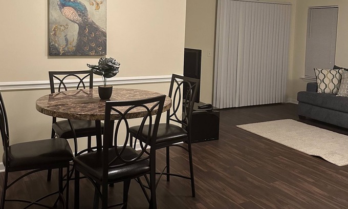 Harbison Apartamento | Quiet 2BD Apt Near the Interstate Shopping and Dining