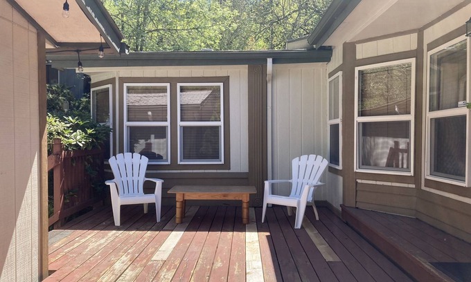 Southeast Eugene Casa | Quiet 3 Bedroom House in Desirable Eugene Neighborhood