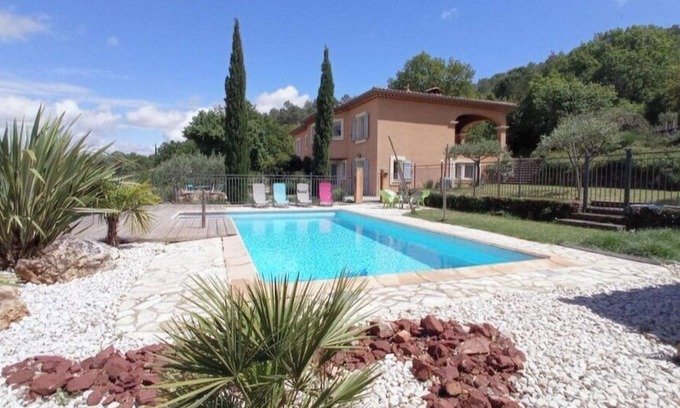 Brignoles Casa | Quiet 4* gîte, private heated pool, relaxation, panoramic views, astronomy