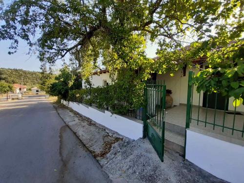 Lefkas Casa | Quiet Agricultural House