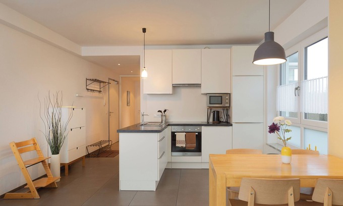 Fuessen Apartamento | Apartamento luminoso y elegante con terraza, jardín grande y garaje
