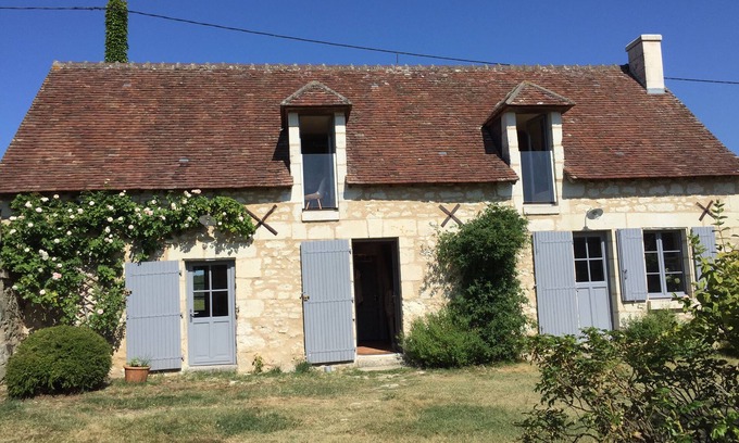 Chaumussay Casa | Casa familiar tranquila y rural con gran piscina