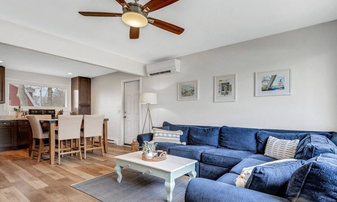 Old Mystic Casa | Quiet And Cozy Mystic Ranch Close To Everything 3 Bedroom Home by Redawning