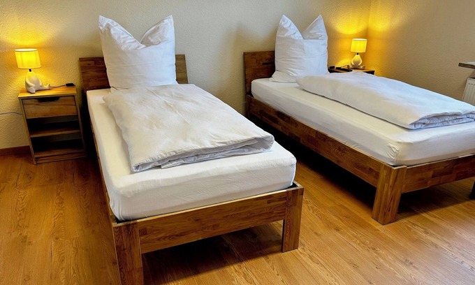 Alheim Apartamento | Quiet and naturally situated vacation apartment - Little Red Riding Hood with 3 bedrooms