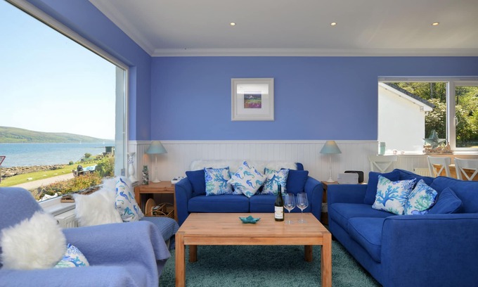 Tighnabruaich Cabaña | Ubicado en una ubicación tranquila, este refugio costero ofrece espectaculares vistas al mar, capacidad para 6 personas.