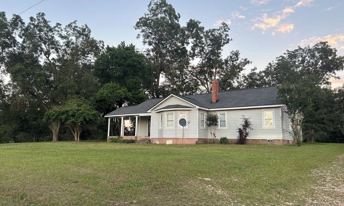 Colquitt County Casa | Quiet and spacious home nestled in a pecan orchard and surrounded by farm land