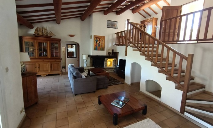 Ensues-la-Redonne Casa | Villa tranquila y soleada