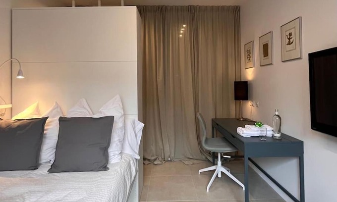 Friedrichstadt Apartamento | Quiet and sunny studio in absolut city center