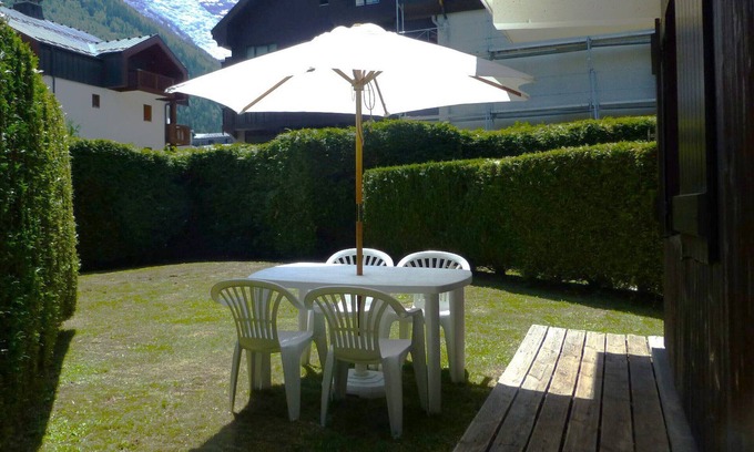 Chamonix City Centre Apartamento | Acogedor apartamento cerca del centro de Chamonix con garaje y casillero para esquís