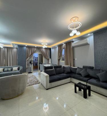 Sheikh Zayed City Apartamento | Quiet Apartment in Sheikh Zayed Near Top Malls
