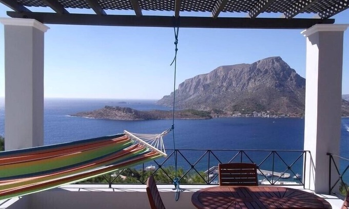 Kamari Apartamento | Precioso apartamento con vistas panorámicas al mar Egeo y Telendos