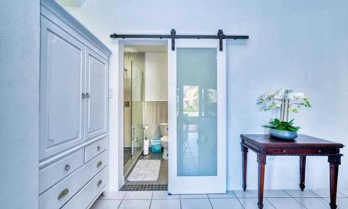South Sound Condominio | Quiet Beach Escape - Caribbean Paradise