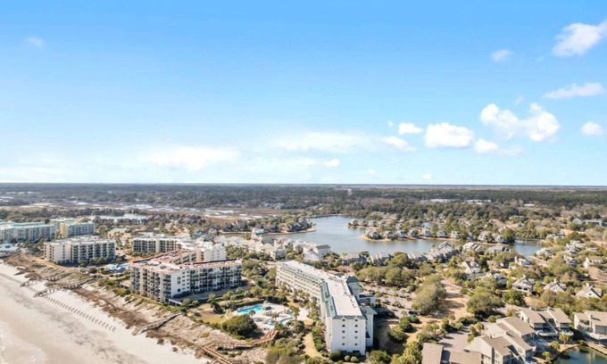 North Litchfield Beach Apartamento | Quiet Beach Oasis | Outdoor Pool. Restaurant. 2BR Suite