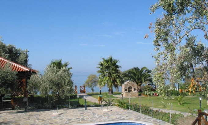 Lefokastron Apartamento | Quiet Beachside Spacious Bungalows + Amazing Seaview + Pool