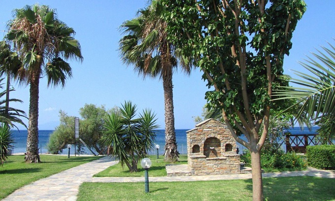 Lefokastron Apartamento | Quiet Beachside Spacious Bungalows + Amazing Seaview + Pool