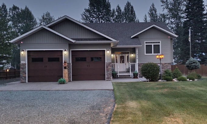 Prince George Casa | Quiet & Bright - 1King Bed - 1Bath - WiFi - Find your Aloha @ Sommerville Sweet!