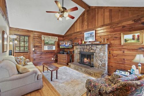 Blowing Rock Casa | Quiet cabin in the High Country