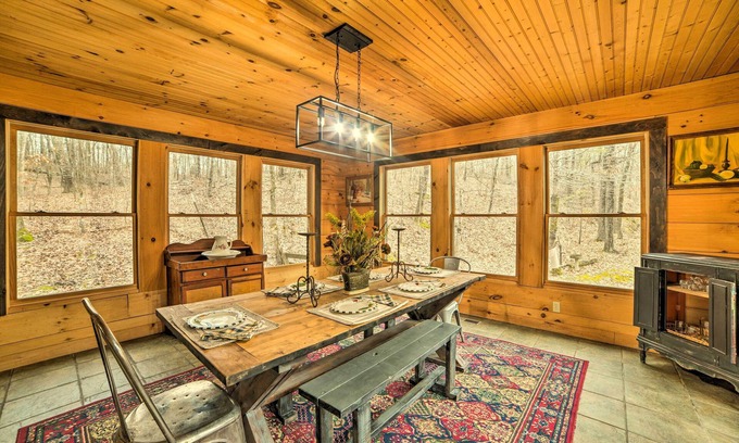 New Concord Cabina | Quiet Cabin Retreat on 30 Acres Near Kentucky Lake