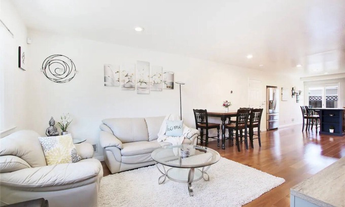 Cambrian Community Casa | Quiet Cambrian 2BR: Kitchen, Washer+Dryer, Parking, AC near Good Sam Hospital