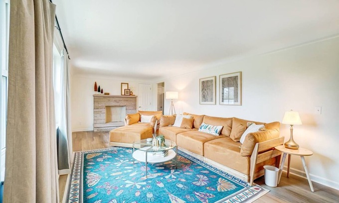 West Chester Casa | Quiet & Close to Everything! Great Location!
