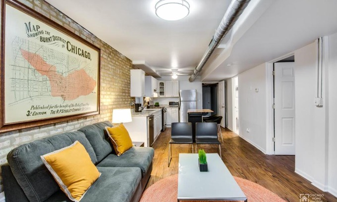West Town Apartamento | Quiet Comfort in the Big City, Just Steps to the Blue Line apts