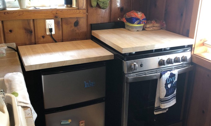 Gaylord Cabina | Quiet Corey Cove One Bedroom Cabin With Otsego Lake Views, Close to Skiing
