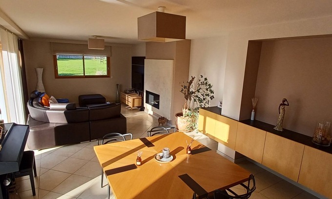 Langrolay-sur-Rance Casa | Quiet, cosy family home 5 minutes from the Rance river