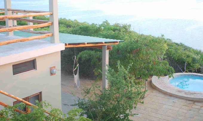 Vilanculos Cabaña | Quiet cottage in bush overlooking Bazaruto Archipelago