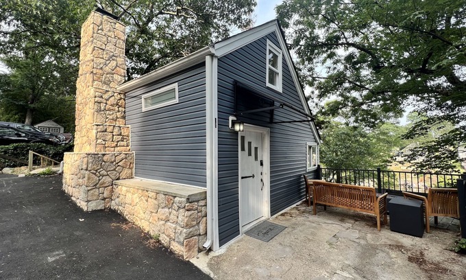 Hopatcong Cabina | Quiet Cottage Loft w/ Lake Views, Fire-pit, & Patio Pet... Pet Friendly!