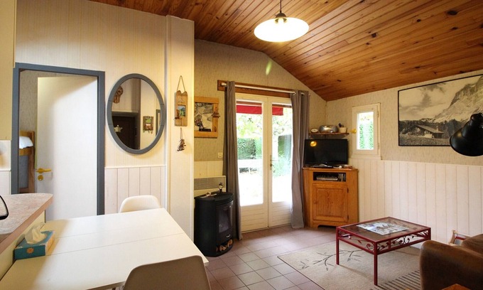 Murat-le-Quaire Casa | Casa tranquila con jardín cercado, admite mascotas, estacionamiento, a 2 km del centro de La Bourboule