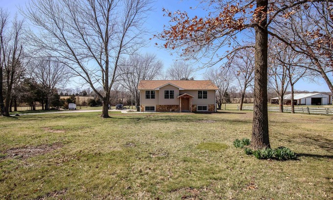 Olney Casa | Quiet Country 3 Bedroom Escape in Jonesburg MO