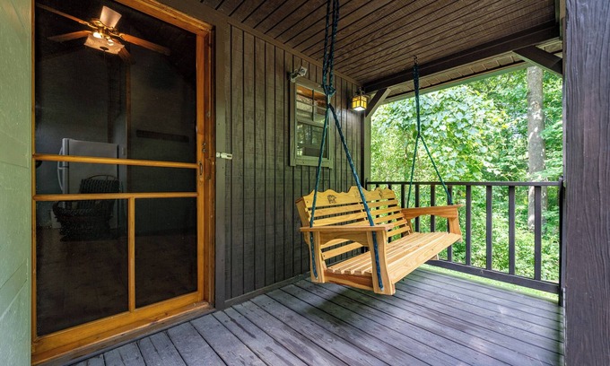 Sullivan Cabina | Quiet Country Cabin Near Trails & State Parks