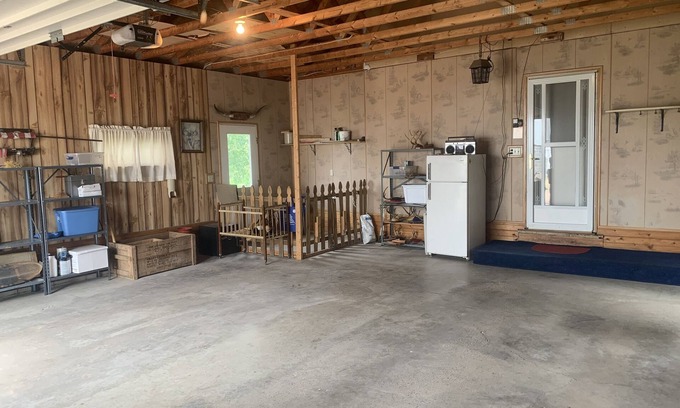 Village of Maine Otro | Quiet Country Farmhouse, located close to Wausau
