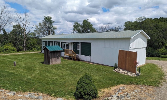 Cameron Casa | Quiet Country Getaway near New York State Wine Country