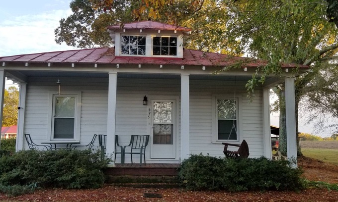Danville Casa | Quiet Country Getaway in Danville for Traveling Workers!