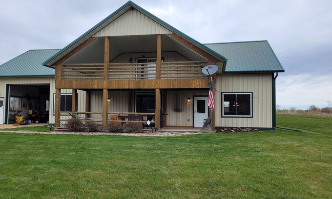 Mondovi Cabina | Quiet country setting on 255 private acres in Buffalo County wis.