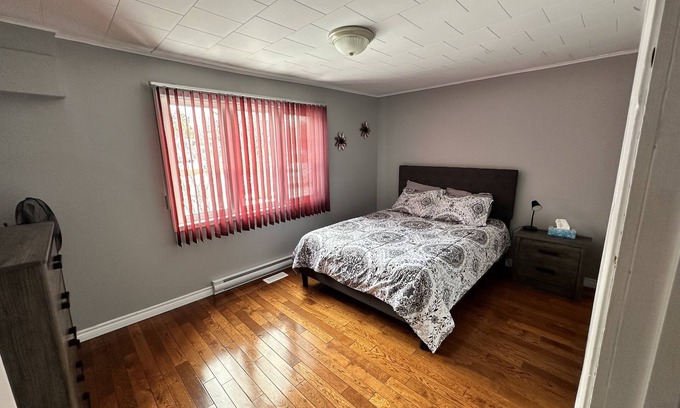 Stephenville Casa | Quiet Country style living, your home away from home.