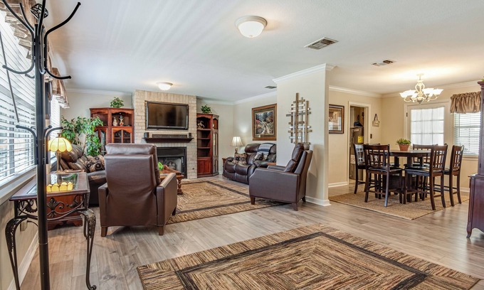 Boerne Casa | Quiet, cozy and comfortable 3BR home on cul-de-sac close to downtown Boerne, TX