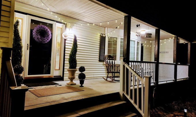 Jamesburg Casa | Quiet & cozy home, bring the whole family.