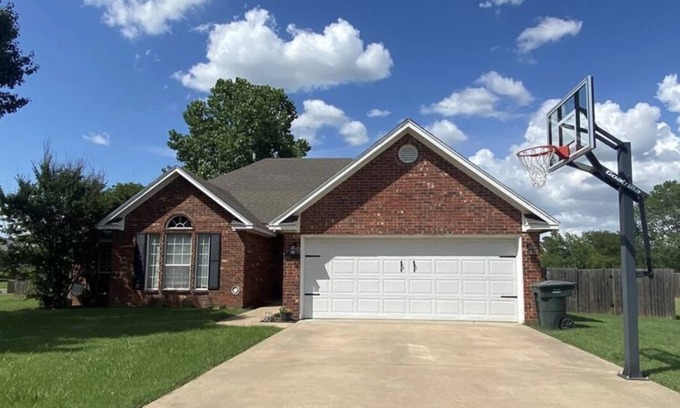 Durant Casa | Quiet Cul De Sac Home near Casino and College