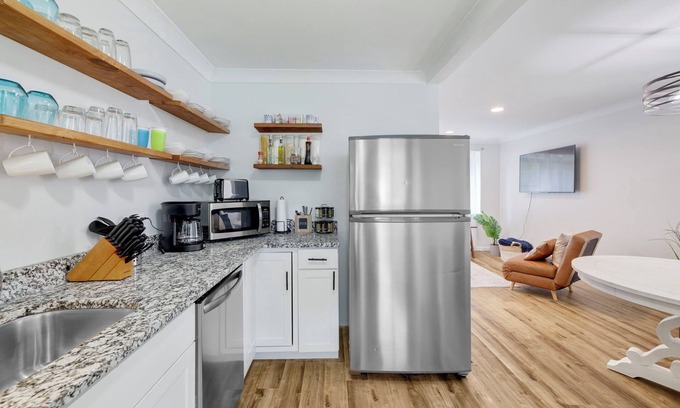 St. Louis Casa | Quiet Escape, Ideal 4 Longer Stays, Fast WiFi