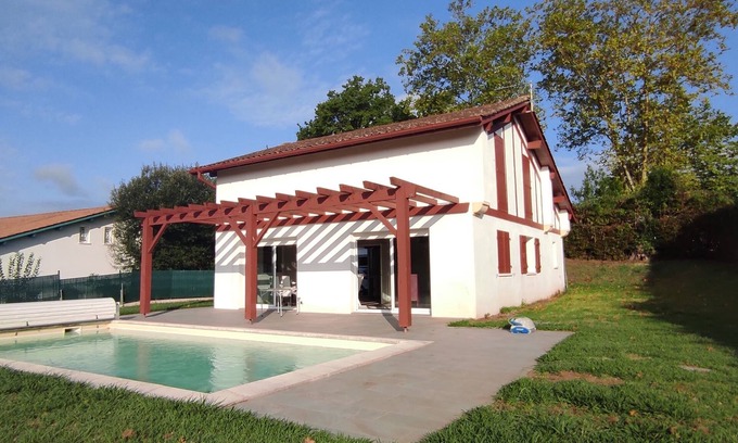 Mouguerre Casa | Quiet family villa with heated pool, 10 min from Bayonne