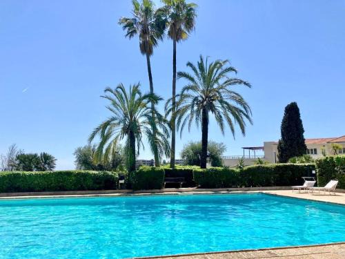 Saint Antoine Apartamento | Quiet Flat with view and Swimming pool