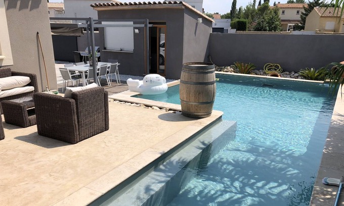 Jonquieres-Saint-Vincent Casa | INDIVIDUAL VILLA OF STANDARD AND QUIET IDEAL FOR 6 ADULTS AND 4 CHILDREN